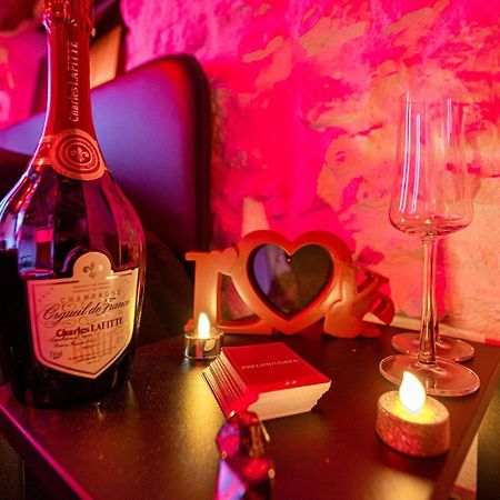 Love Room - Sauna - Secret Suite Au Calme Étampes Екстериор снимка