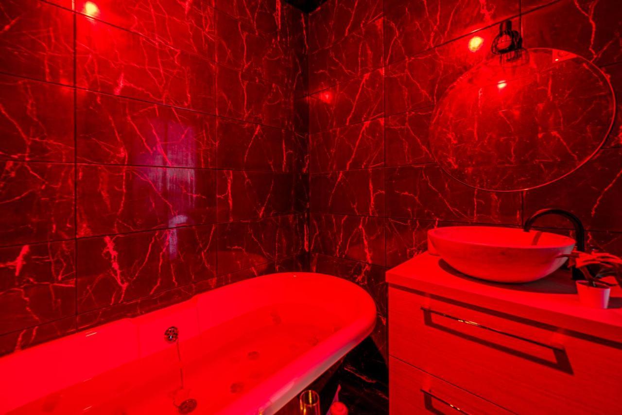 Love Room - Sauna - Secret Suite Au Calme Étampes Екстериор снимка